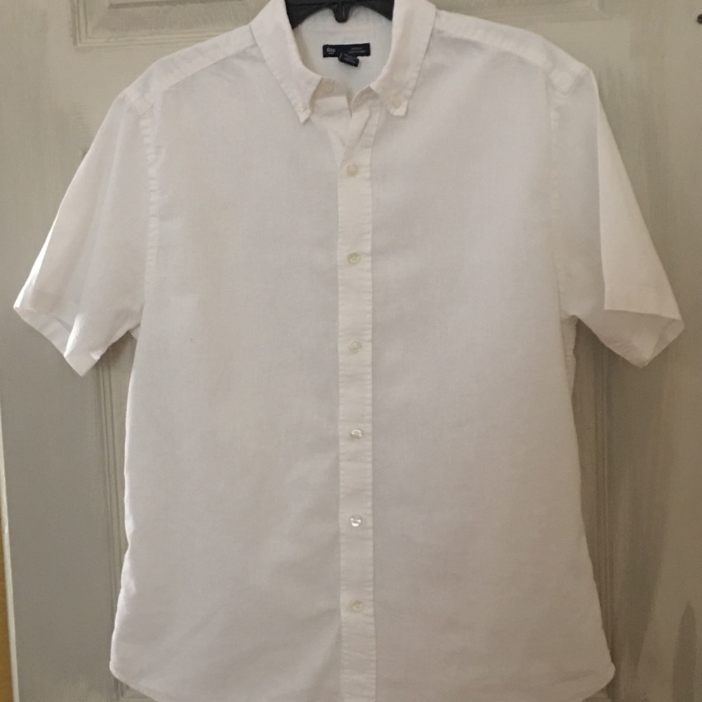 Gap shirt